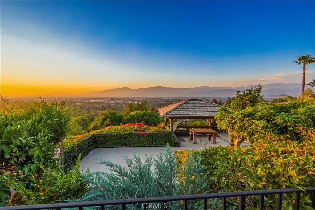 2333 N Coronet Court, Covina, California 91724 home-pic-40